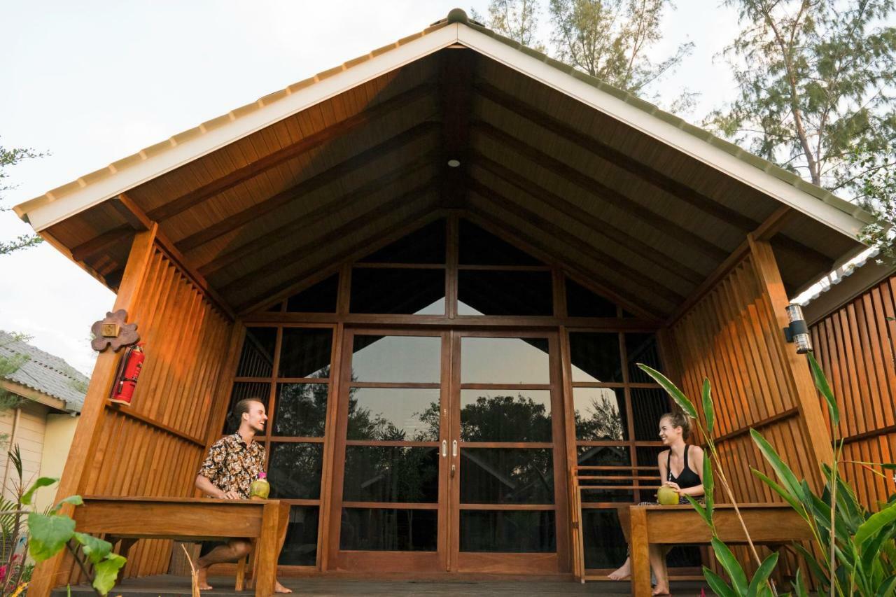Wah Resort Gili Trawangan Exterior photo