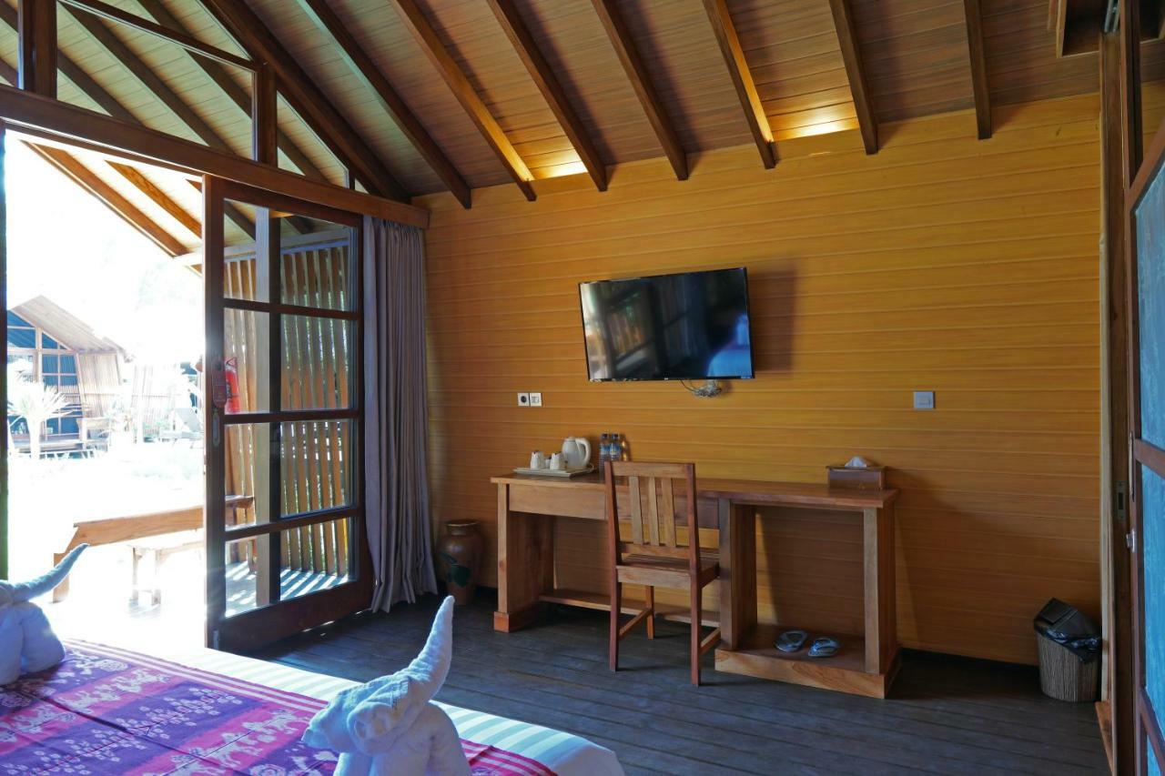 Wah Resort Gili Trawangan Exterior photo
